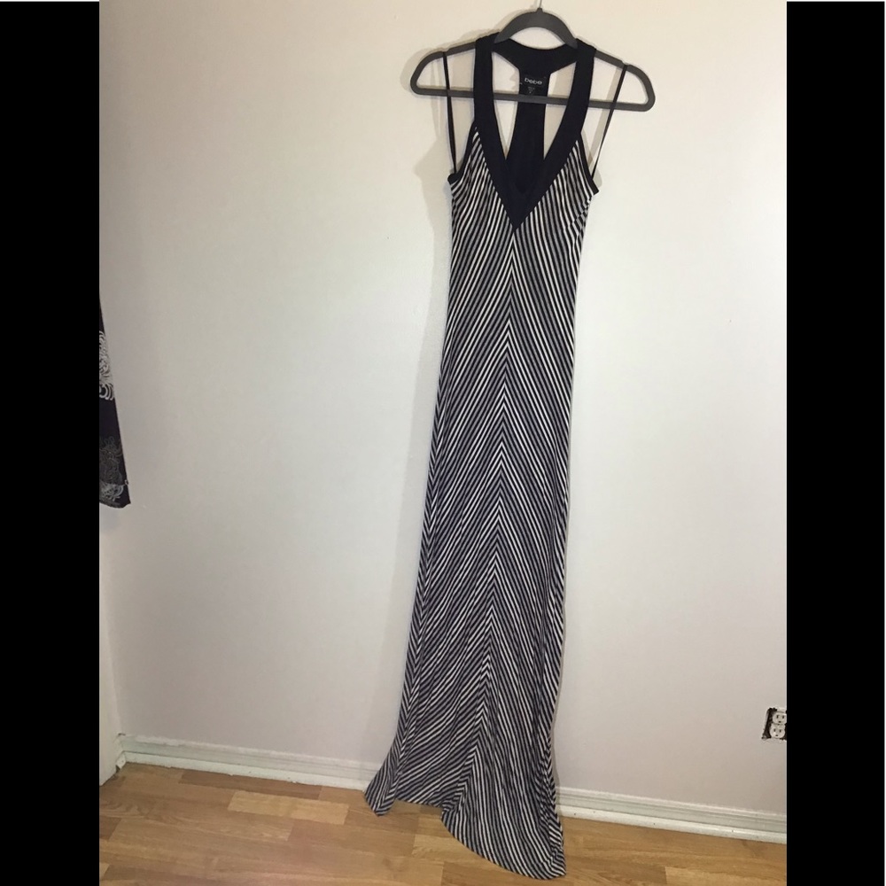 Long medium dress by Bebe black and white V neck